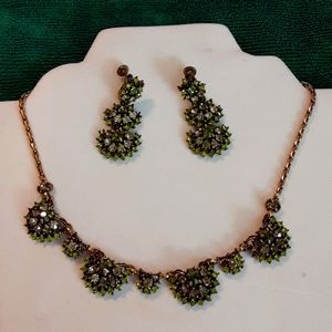 Beautiful Necklace and matching Earring Set